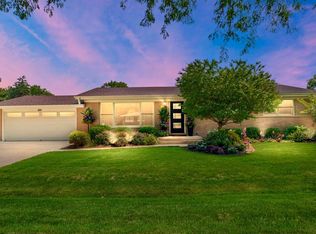 532 Merlin Dr, Schaumburg, IL 60193