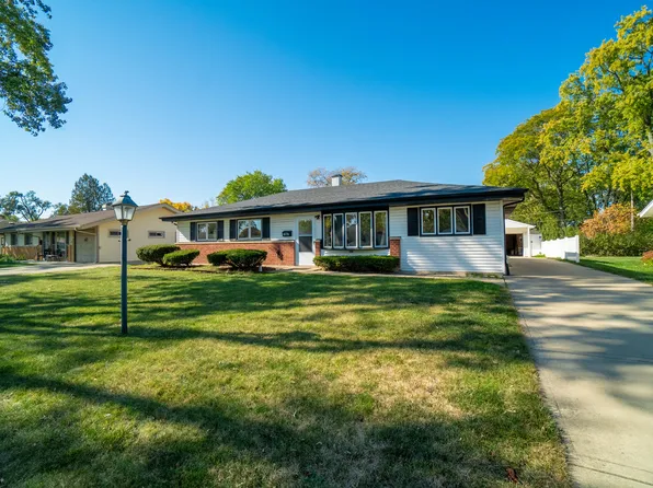 670 Olive St, Hoffman Estates, IL 60169