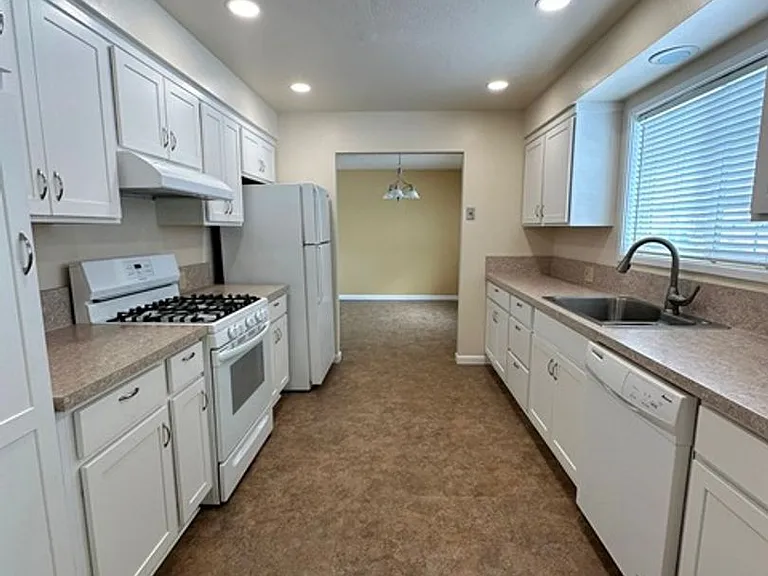 5505 Sturdivant Ave — Photo 3