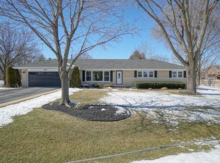 400 Etowah Ave, Prospect Heights, IL 60070