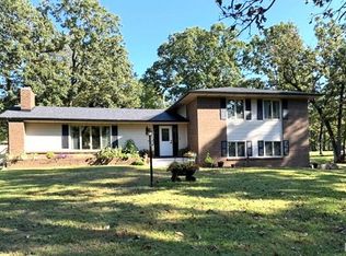 20193 SW Oakwood Dr, Lebanon, MO 65536