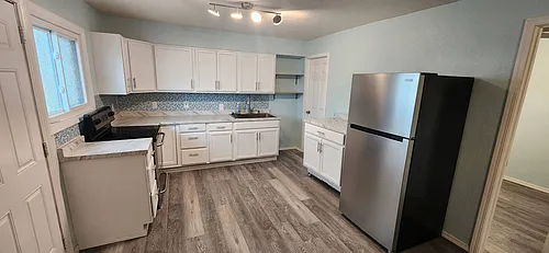 1302 S Highway 30 Photo 1