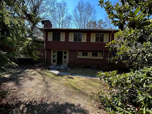 120 Pine Acres Dr, Spartanburg, SC 29307