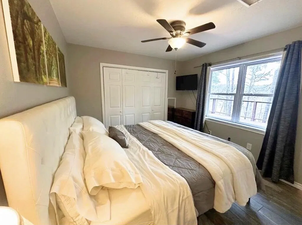 3 bed, 1392 sqft, $3,200 — Photo 4