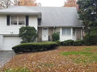 8 Allaire Ave, Bronxville, NY 10708