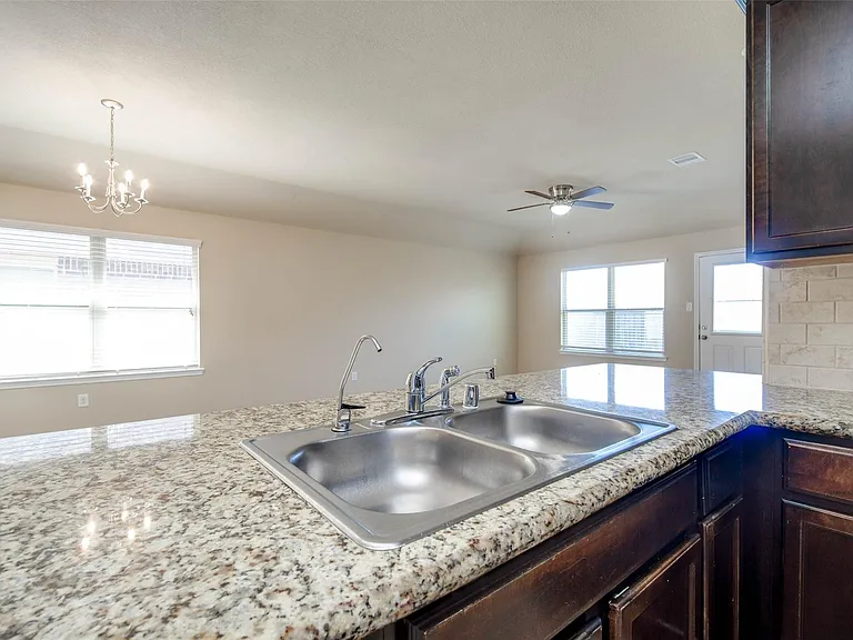 9210 Rustling Manor Ln — Photo 17
