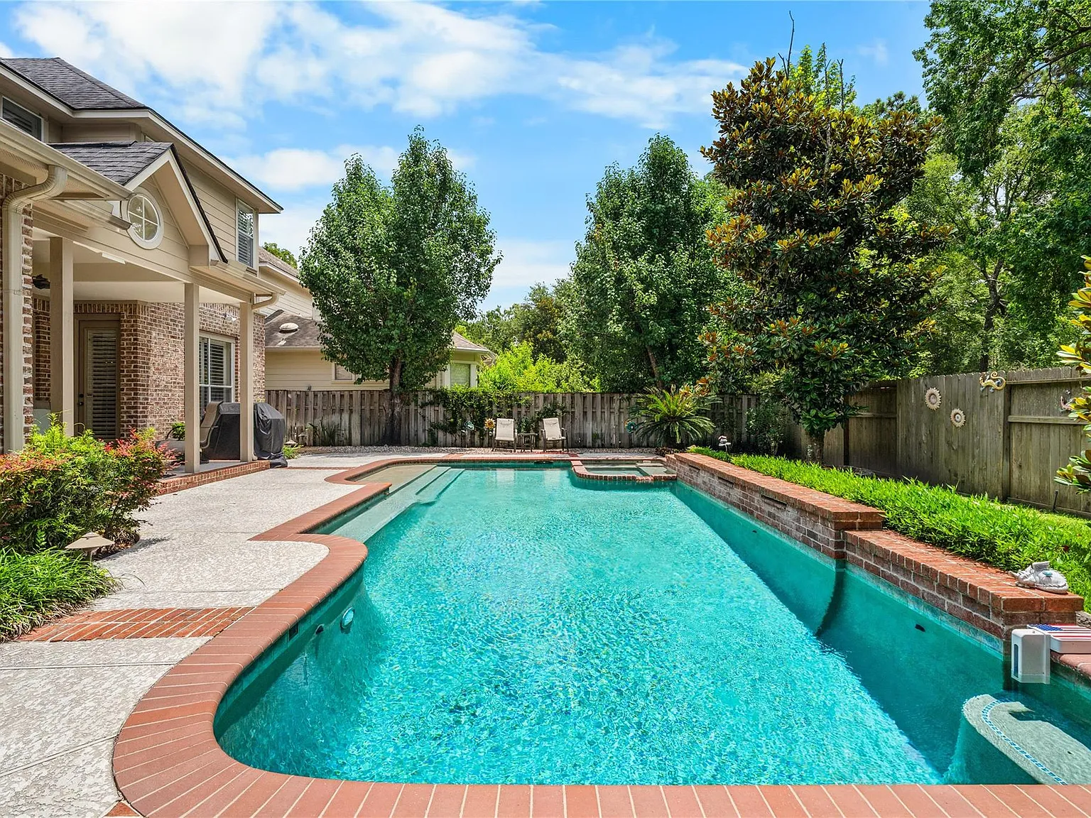 5 bed, 4.5 bath, 4597 sqft, $6,500 — Photo 2