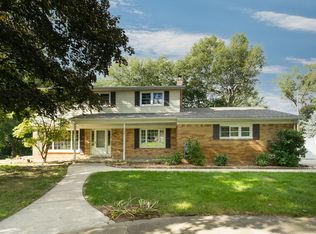 139 Lonesome Oak Dr, Rochester, MI 48306