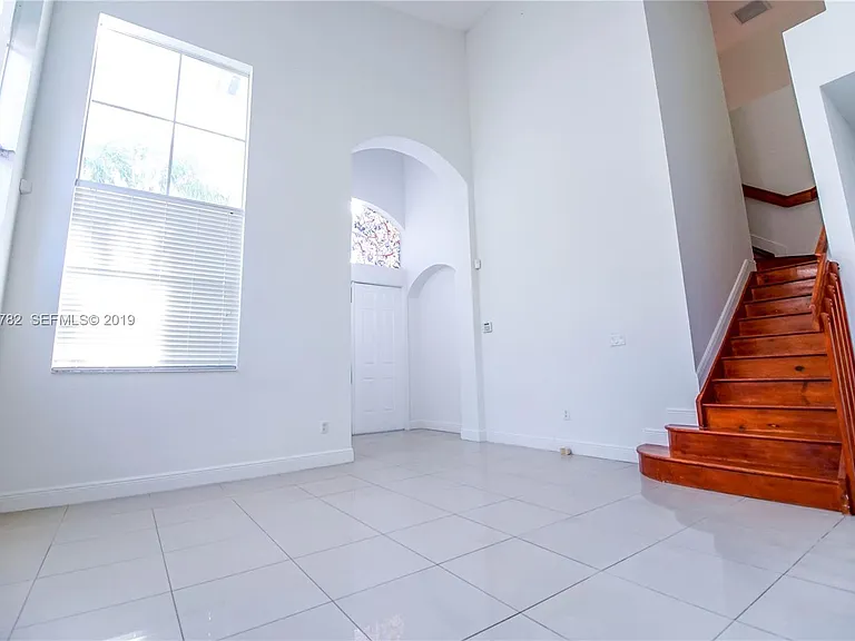 2227 Portofino Ave — Photo 3