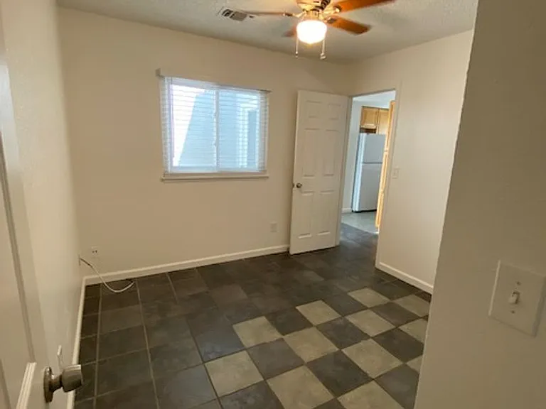 118 Raleigh Dr — Photo 7