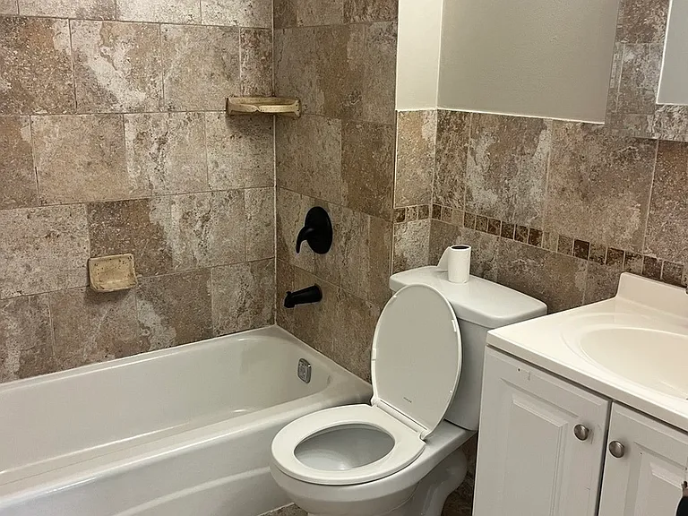 6045 Marshall Ave #2W — Photo 7