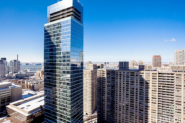 Rented by Mirador Real Estate | media 10