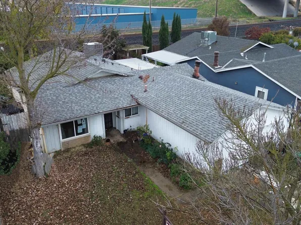 227 Mulberry Cir, Lodi, CA 95240
