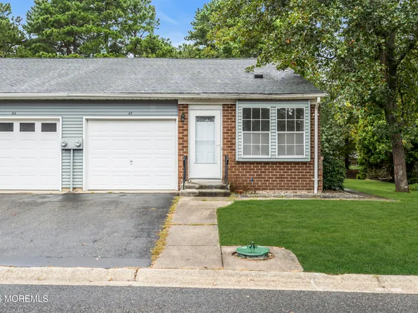 4b Pembroke Lane #52, Whiting, NJ 08759