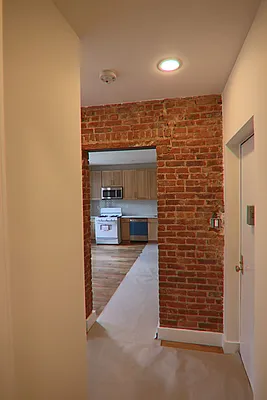 Rented by PMG Real Estate  | media 11