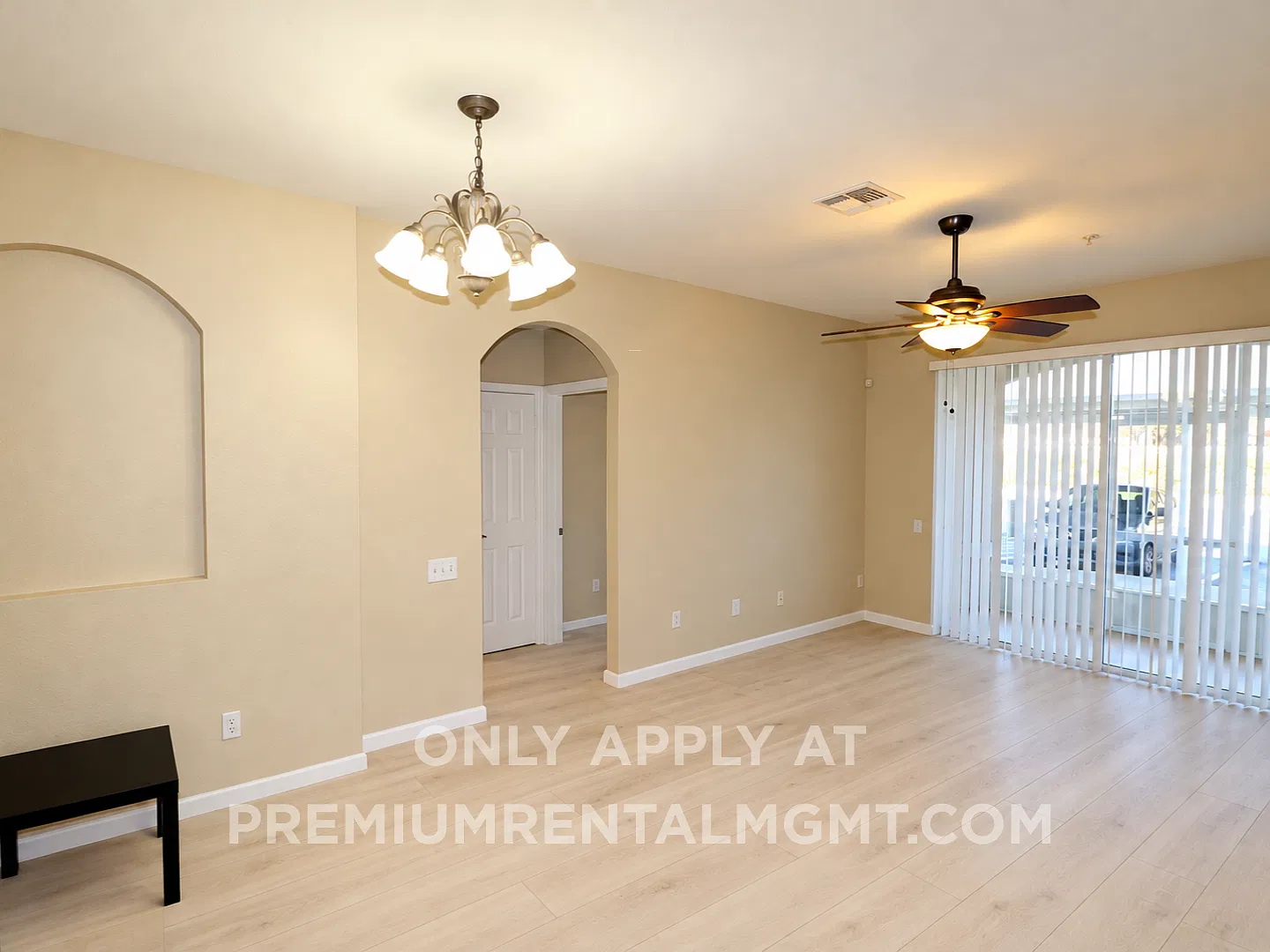 3 Bedrooms 2 Baths First Floor apartment on Metrowest — Photo 2