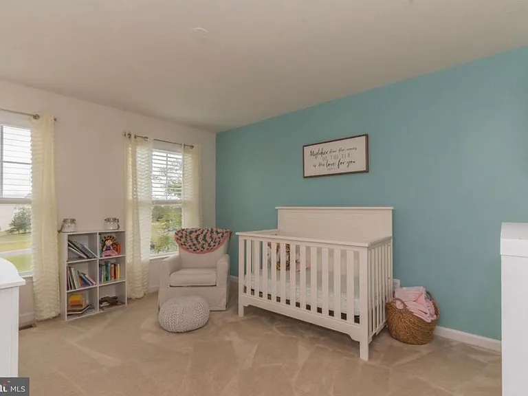 42275 Lancaster Woods Sq — Photo 15