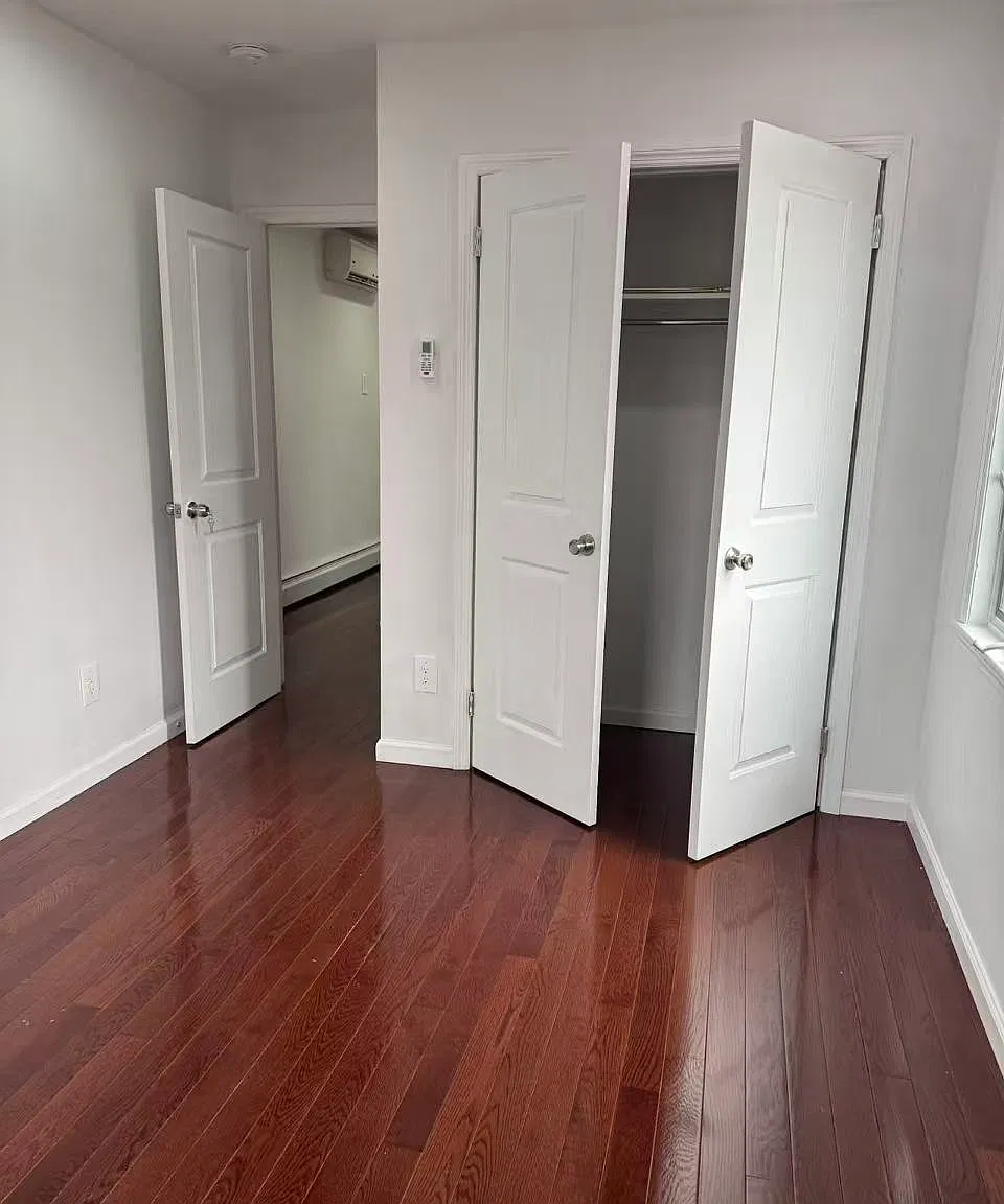 3 bed, 850 sqft, $2,980 — Photo 3