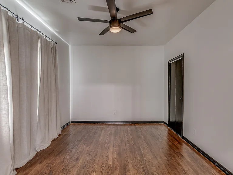 1521 N Blackwelder Ave — Photo 28