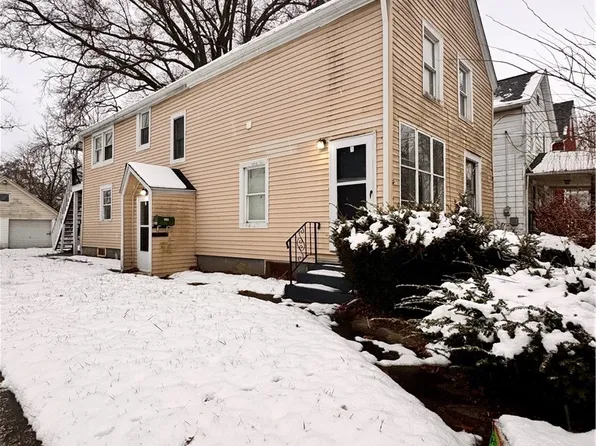 338 17th St, Elyria, OH 44035