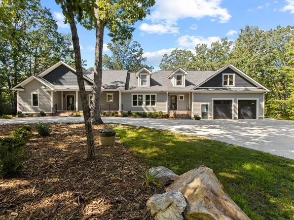 4518 Hawkins Rd, Greer, SC 29651