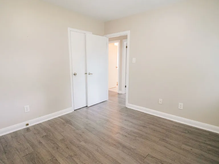 89 Clarendon Ave — Photo 33