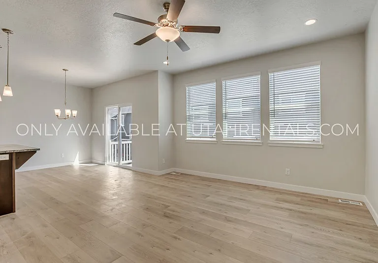 4081 W Harmony Dr — Photo 6