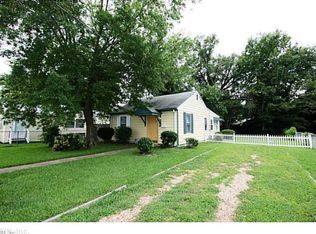 709 Downing St, Hampton, VA 23661