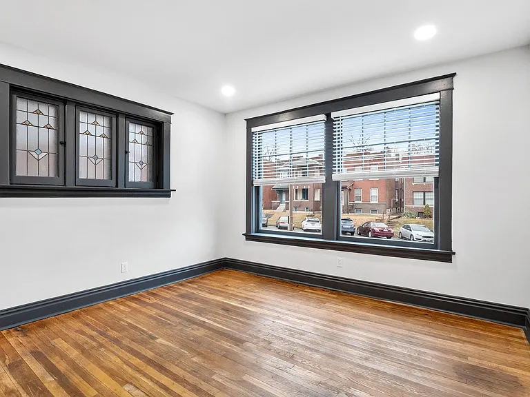 4512 Chouteau Ave #1E — Photo 5