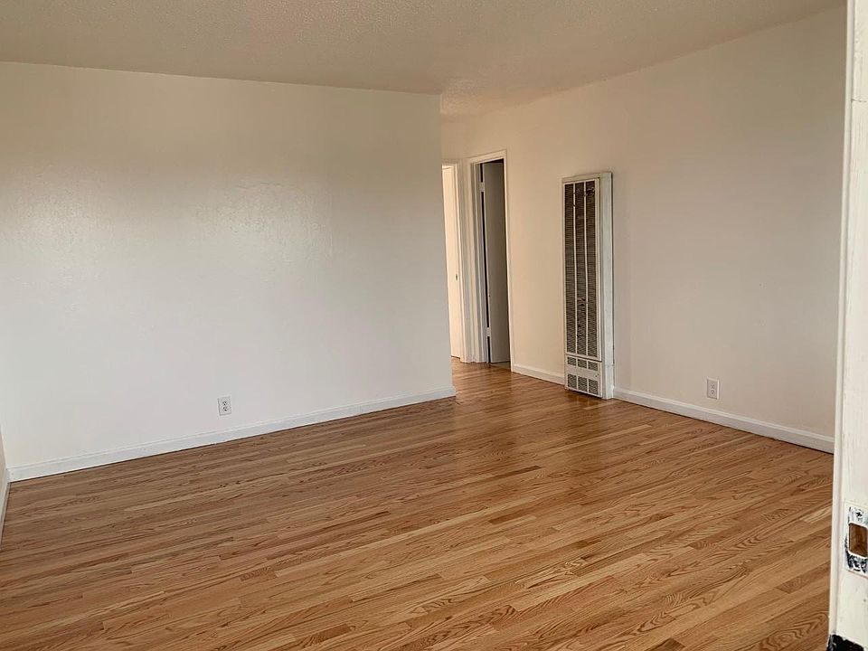 1st image of 130 S 31st St Unit D