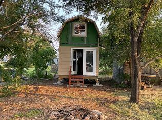 301 E 2nd Ave, Turon, KS 67583