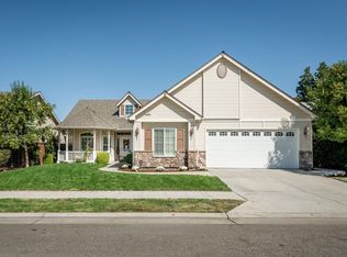 589 Prescott Ave, Clovis, CA 93619