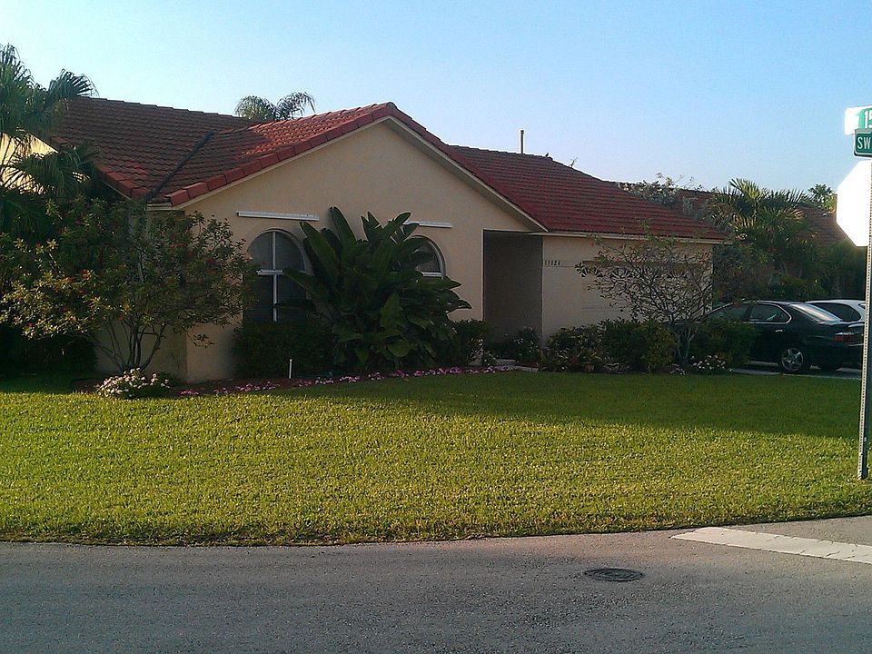 GORGEOUS CORNER HOME