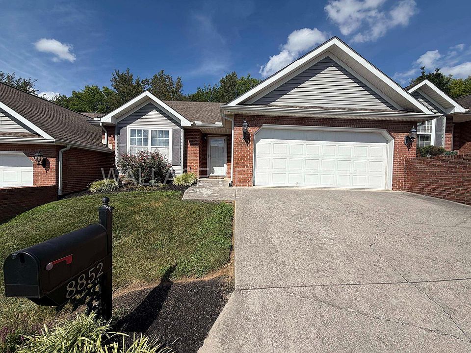 1st image of 8852 Carriage House Way