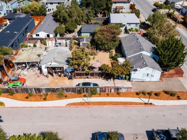 1551 30th Ave, Santa Cruz, CA 95062