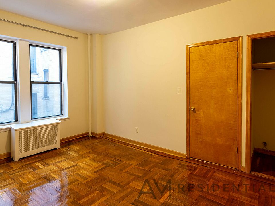 2nd image of 302 Marine Ave #Bb