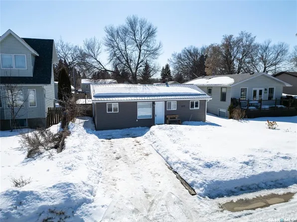 1371 River STREET E, Prince Albert, SK S6V 0B8