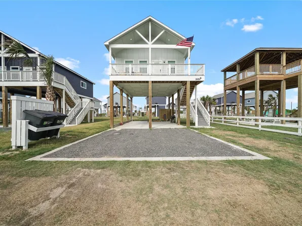 1070 Cedar Ln, Gilchrist, TX 77617