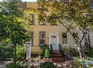 715 10th St SE, Washington, DC 20003