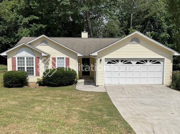 3933 Edge Brook Dr