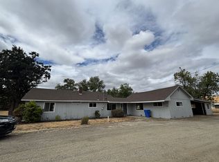 3046 Roberts Creek Rd, Roseburg, OR 97470