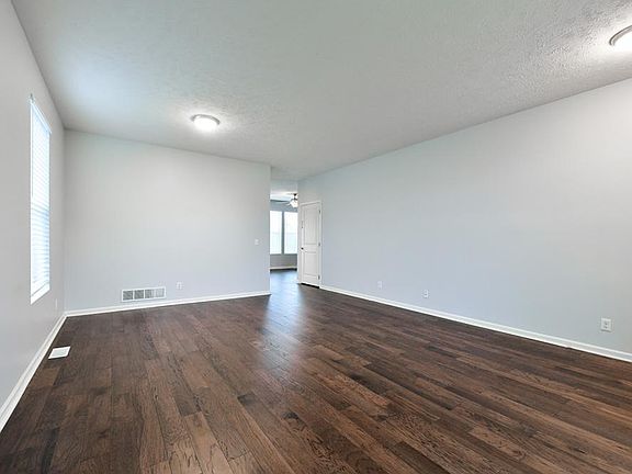 4th image of 6451 Elm Hurst Dr