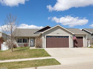 2411 29th Ave W, Williston, ND 58801