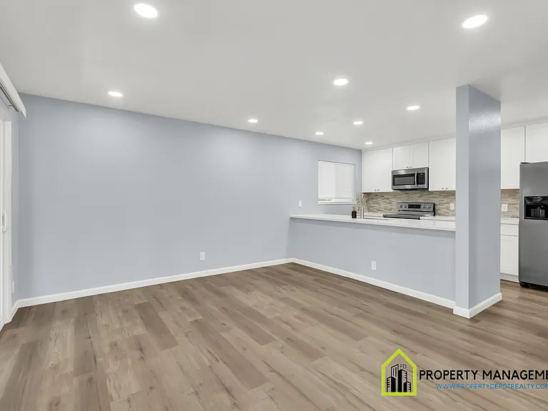 5334 Karbet Way — Photo 15