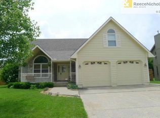 819 Dogwood St, Excelsior Springs, MO 64024