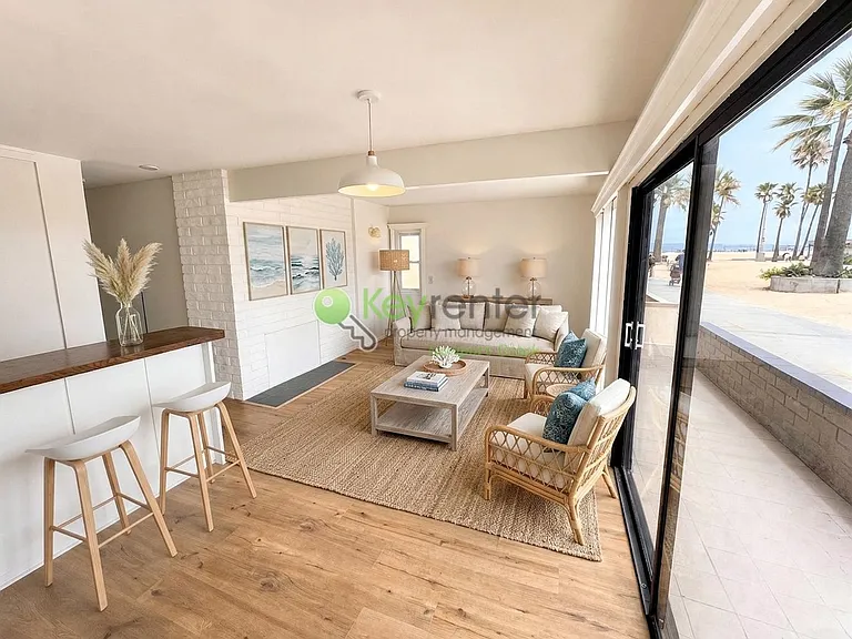 1510 W Oceanfront #A-B — Photo 8