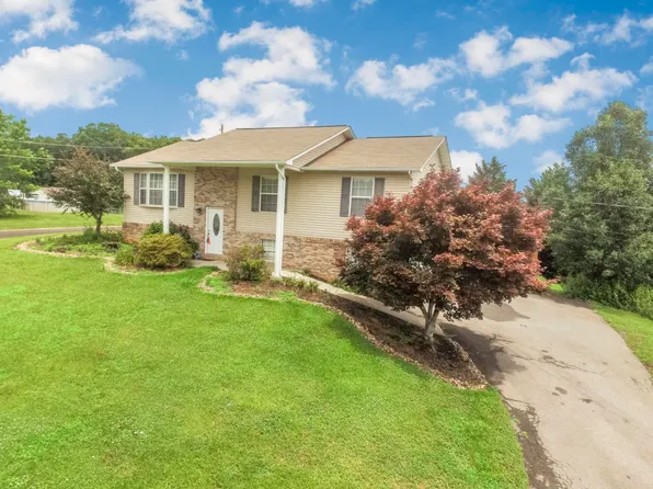 4543 Clifton Ln, Strawberry Plains, TN 37871