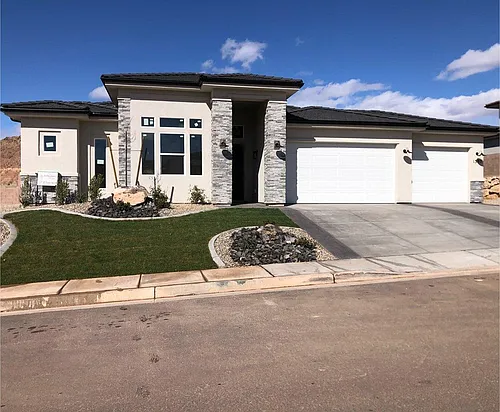 1395 E Black Brush Dr Photo 1
