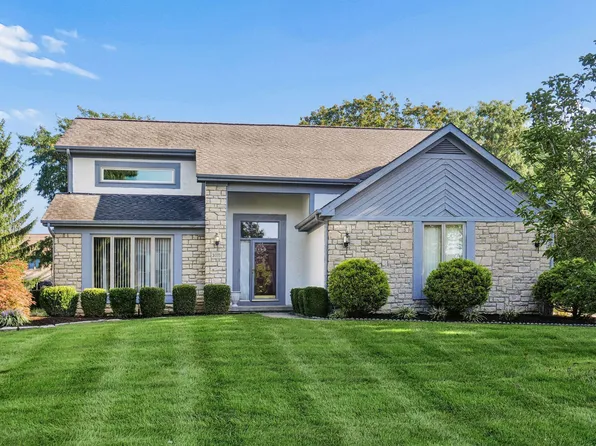 3015 Shoreline Dr, Lewis Center, OH 43035