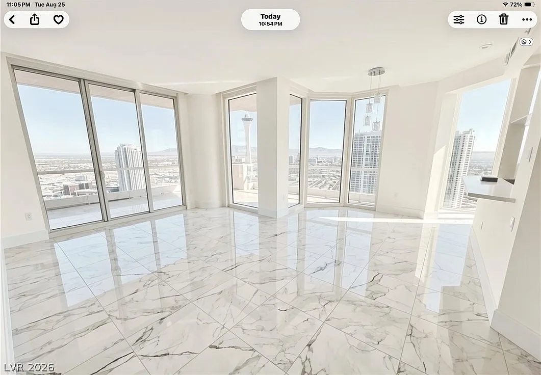 Turnberry Place — Photo 3